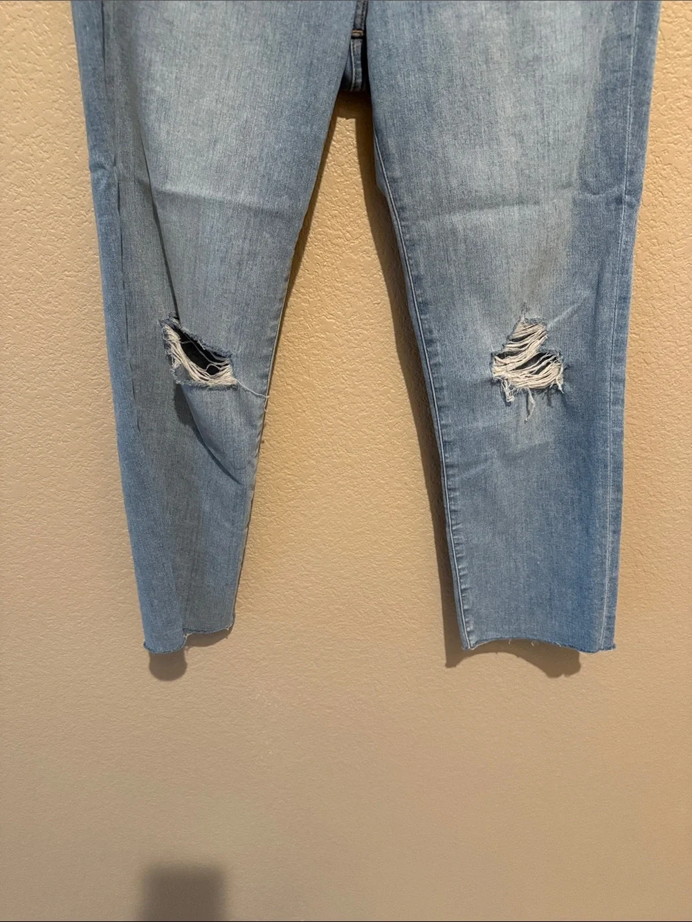 Express Light Blue Ripped Cropped Jeans - Picture 7 of 10